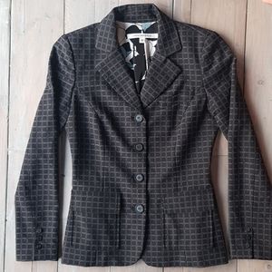 Gorgeous 91% silk Diane bin Furstenberg blazer